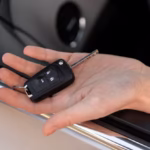 Cerrajería cerca de mí: ¿Por Qué Necesitas un Reemplazo de Llave de Coche y Cómo lo Hace un Cerrajero?